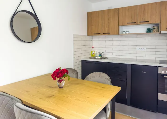 アパート Golubacki Visovi ゴルバッツ